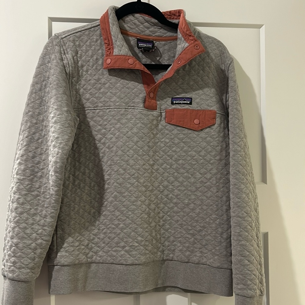 Patagonia quilted pull over